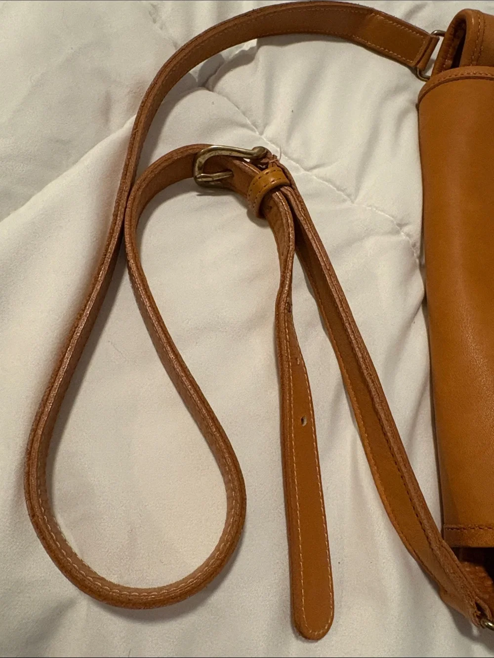 Coach 4025 Lightweights Collection Shoulder  Pouch